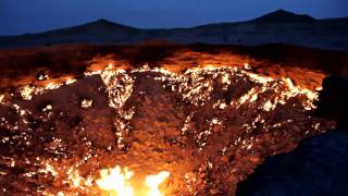 Flaming Gas Crater Night  Turkmenistan Darvaza [upl. by Lenz]