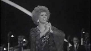 Iva Zanicchi  TESTARDA IO Live 1975 [upl. by Eelrefinnej]